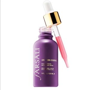 FARSÁLI’s Unicorn Essence Antioxidant Primer Serum